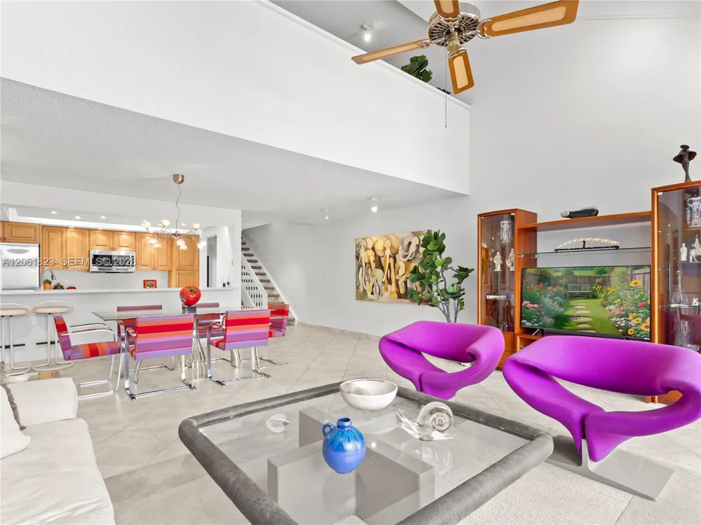 8133 SW 86th Ter Miami, FL 33143