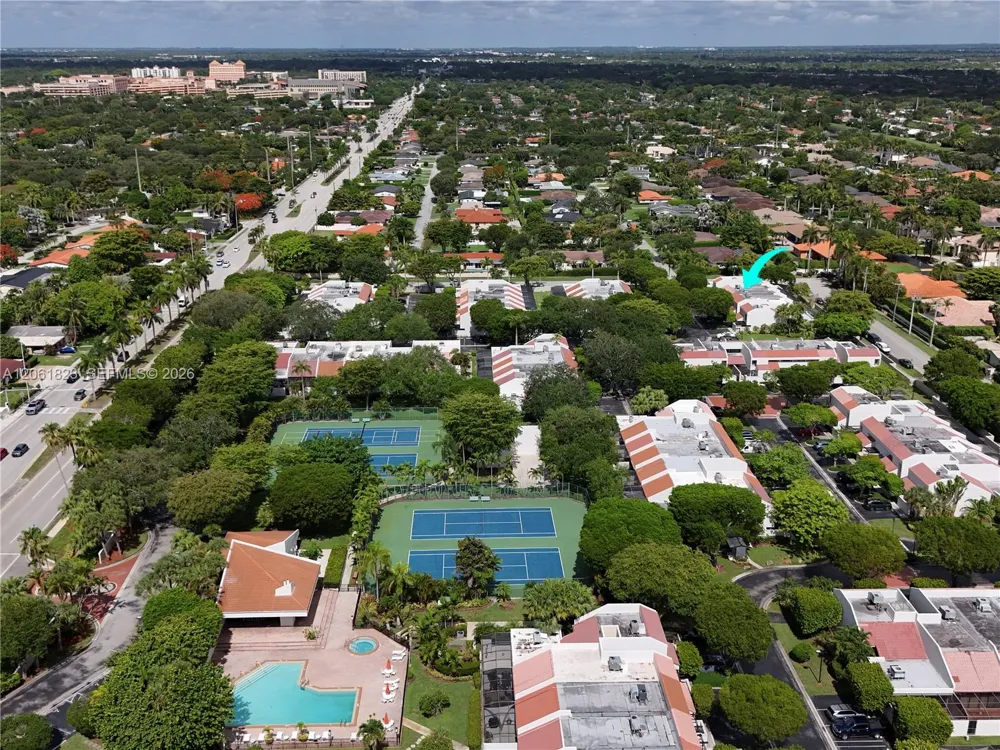 8133 SW 86th Ter Miami, FL 33143