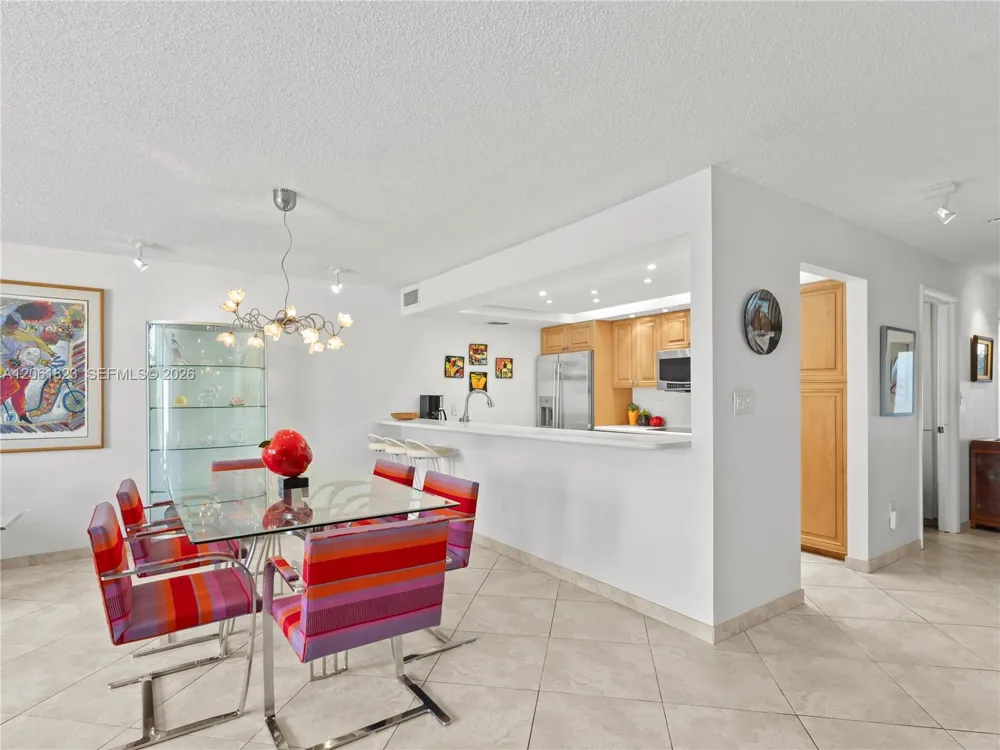 8133 SW 86th Ter Miami, FL 33143