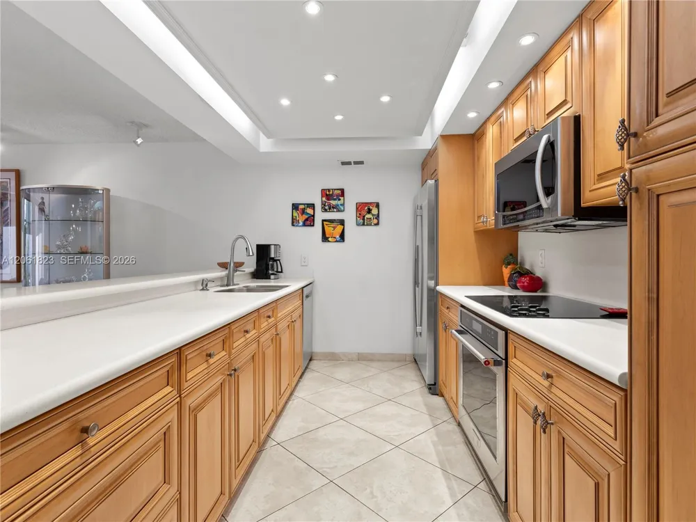 8133 SW 86th Ter Miami, FL 33143