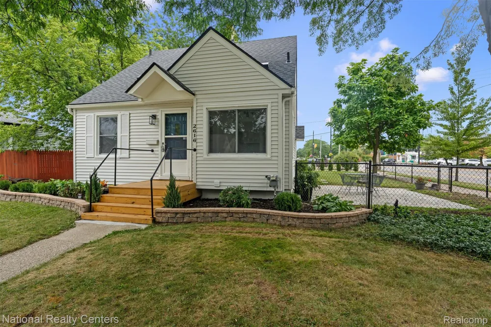 2616 Kenmore Road E Berkley City, MI 48072