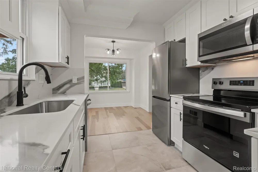 2616 Kenmore Road E Berkley City, MI 48072