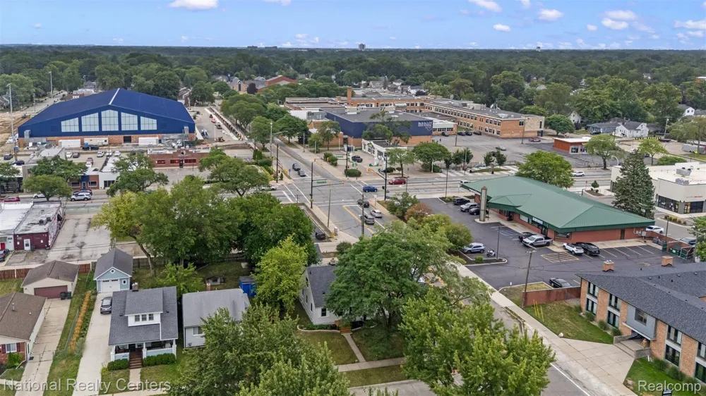 2616 Kenmore Road E Berkley City, MI 48072