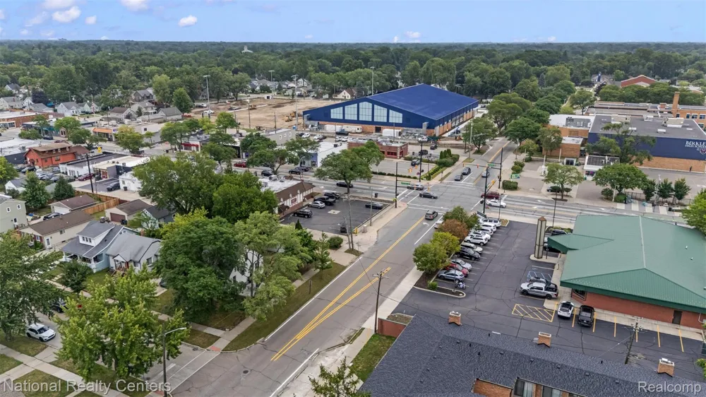 2616 Kenmore Road E Berkley City, MI 48072