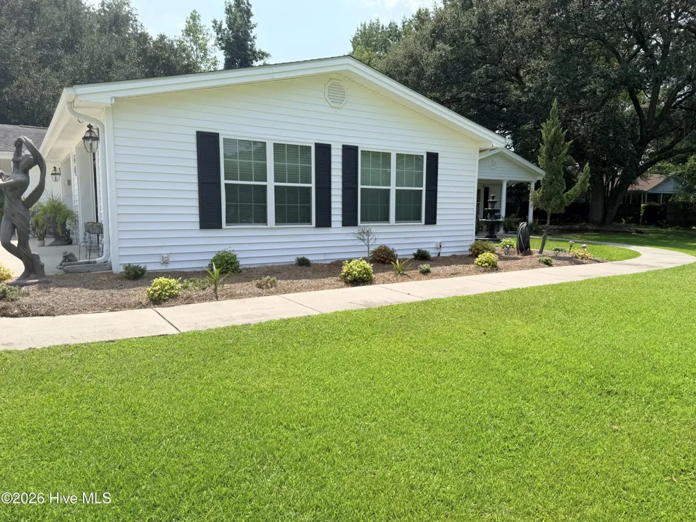 1589 Carl Stephens Road Clarendon, NC 28432