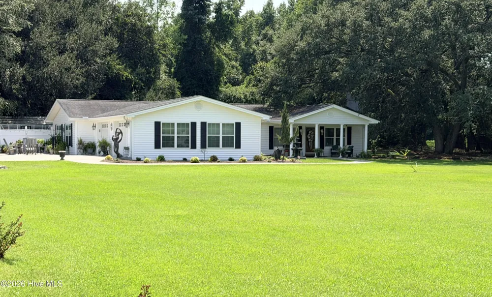 1589 Carl Stephens Road Clarendon, NC 28432