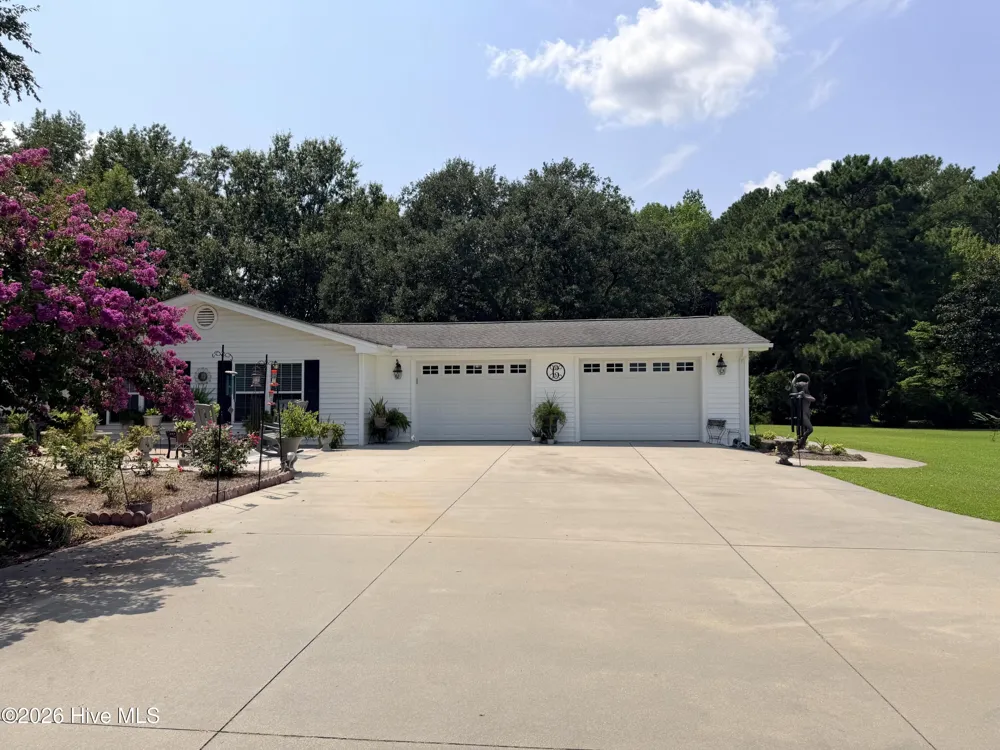 1589 Carl Stephens Road Clarendon, NC 28432