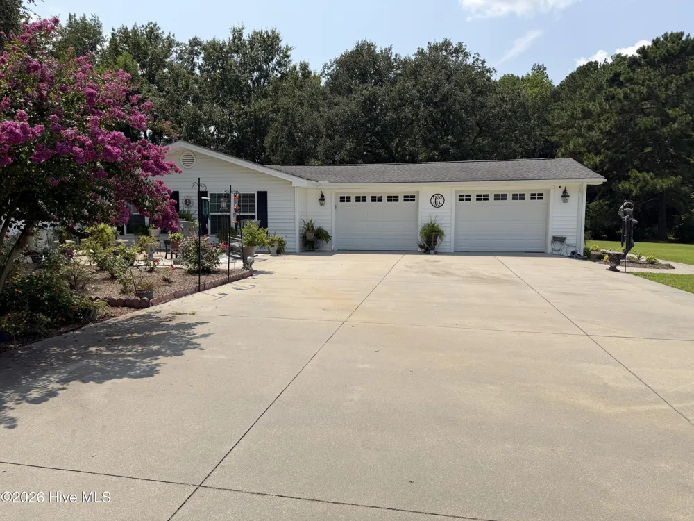 1589 Carl Stephens Road Clarendon, NC 28432