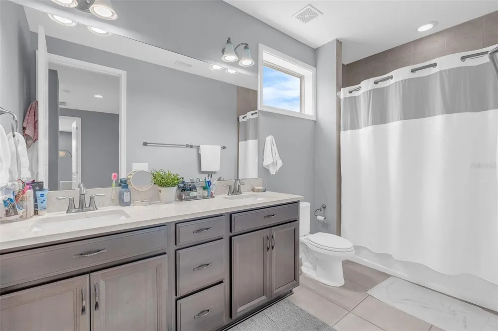 13031 STANTHORNE AVENUE Orlando, FL 32832