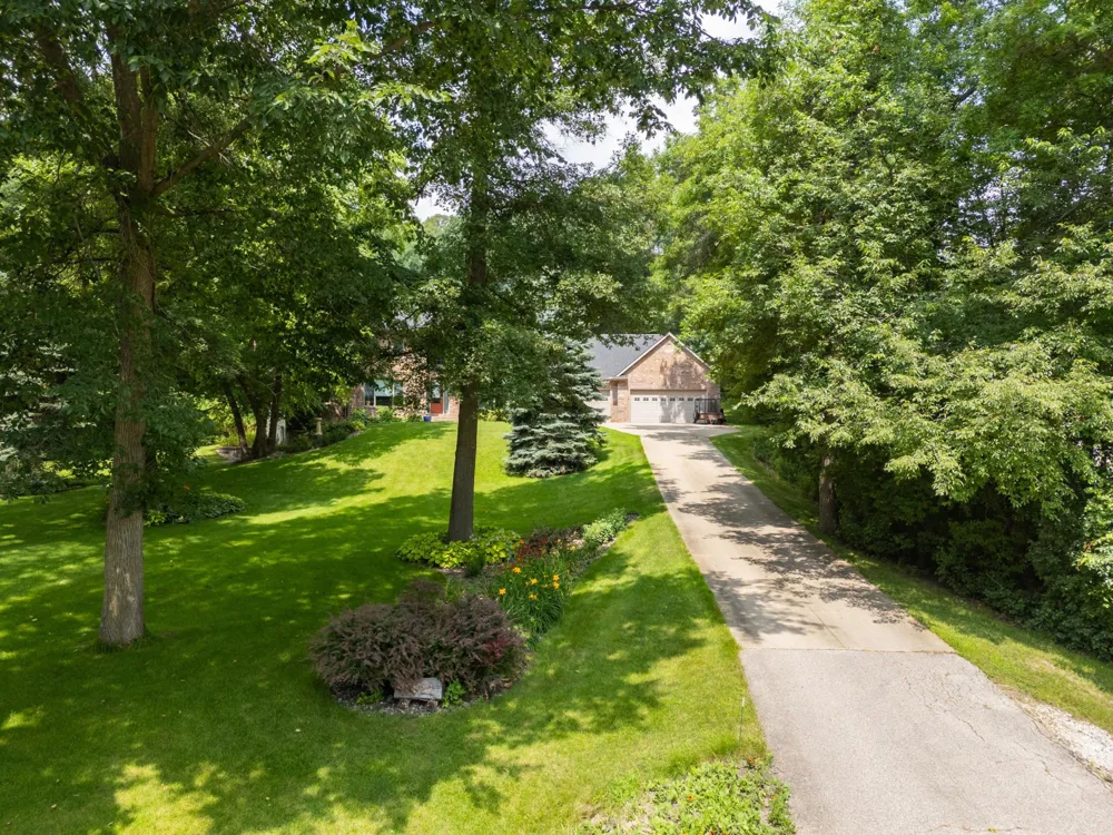 6921 Bluff Lane NW Rochester, MN 55901