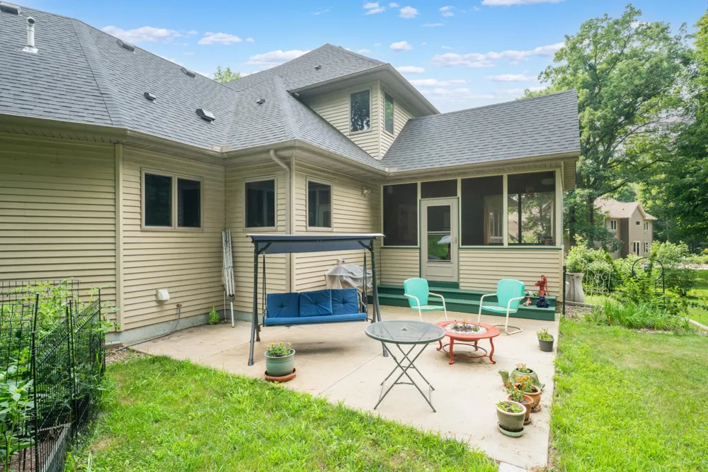 6921 Bluff Lane NW Rochester, MN 55901