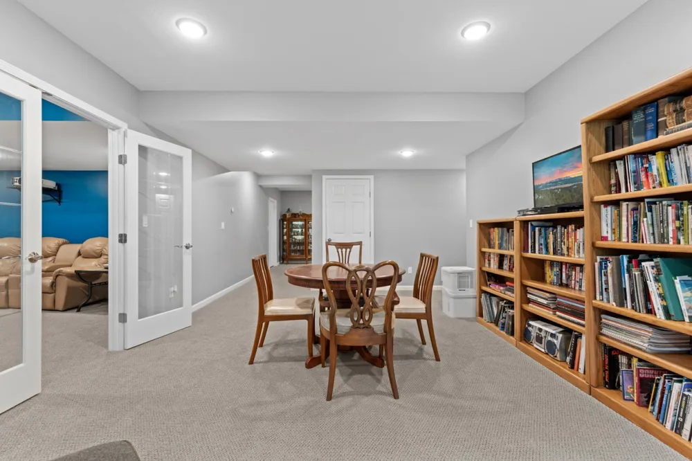 6921 Bluff Lane NW Rochester, MN 55901
