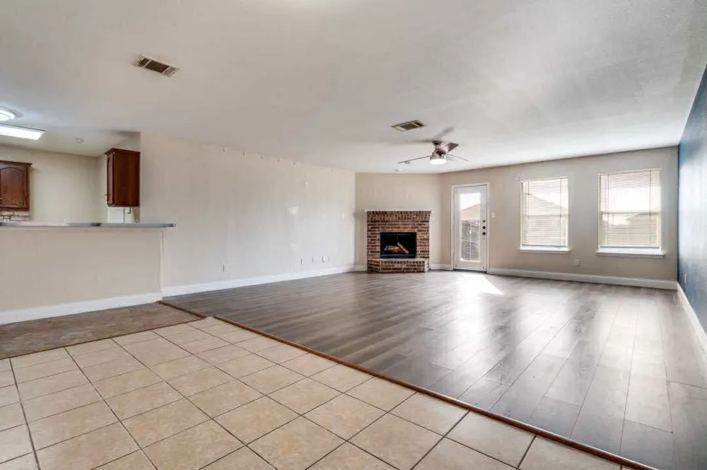 2118 Augusta Street Lancaster, TX 75146