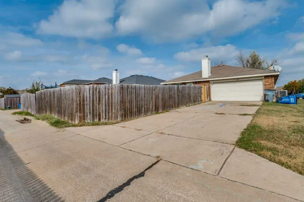 2118 Augusta Street Lancaster, TX 75146