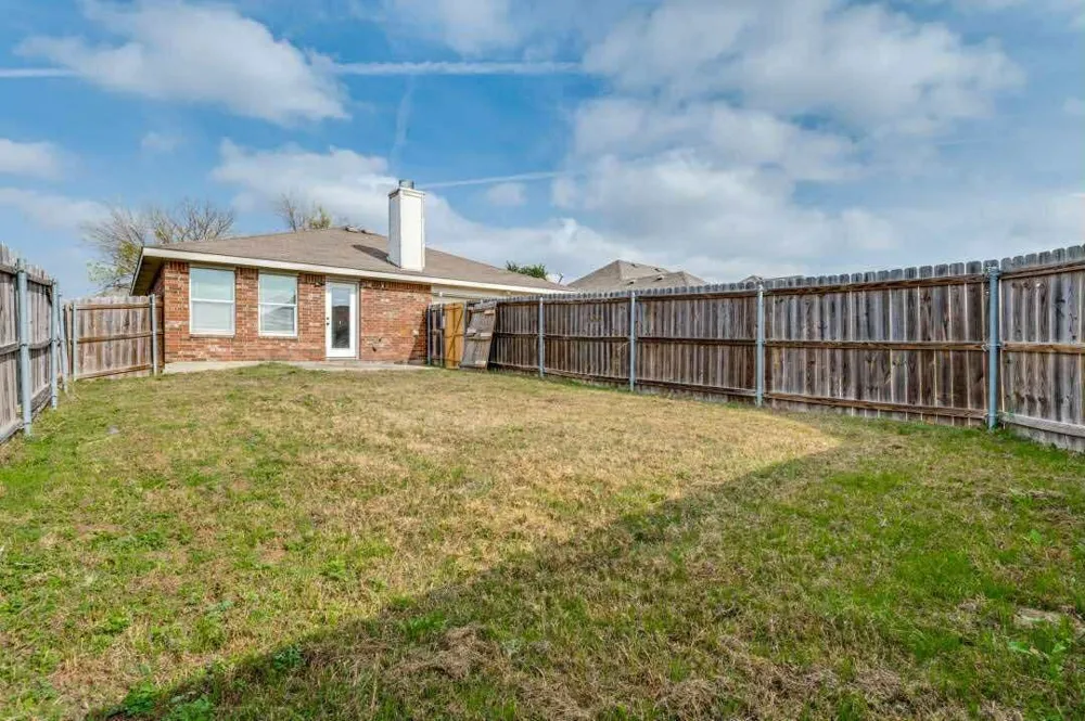 2118 Augusta Street Lancaster, TX 75146