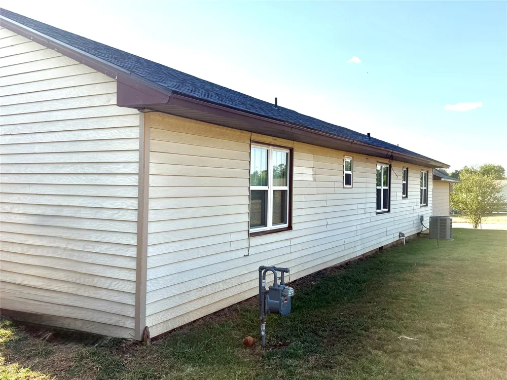17 E Norma Avenue Sulphur, OK 73086