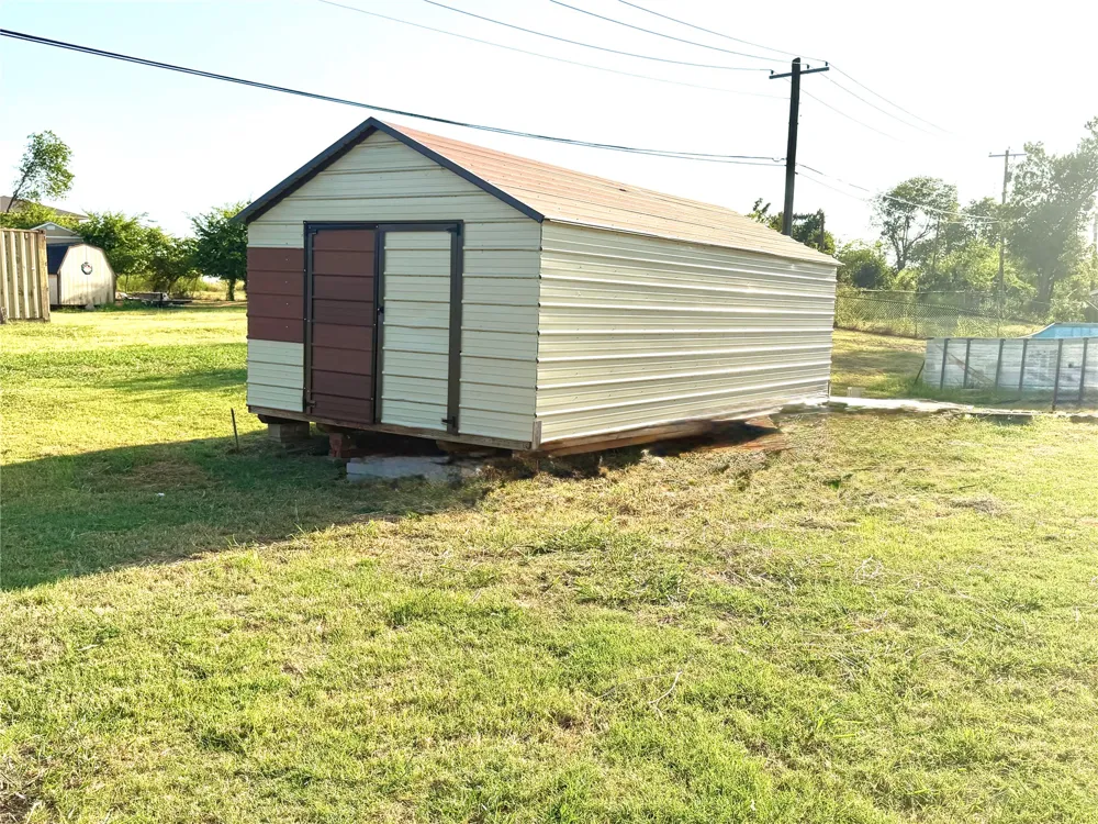 17 E Norma Avenue Sulphur, OK 73086
