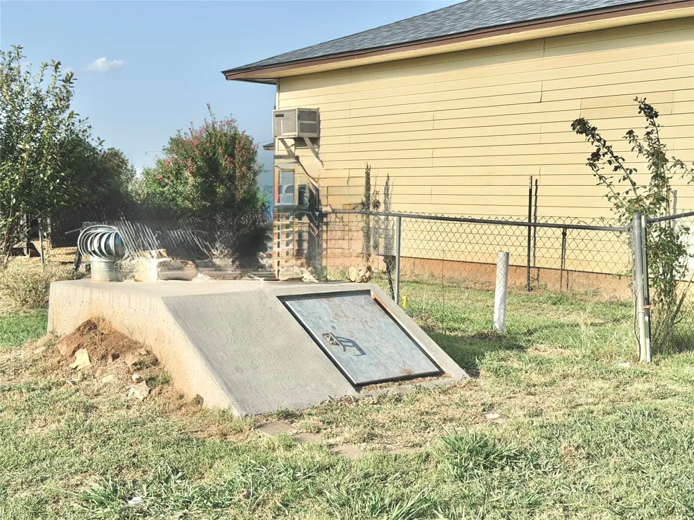 17 E Norma Avenue Sulphur, OK 73086