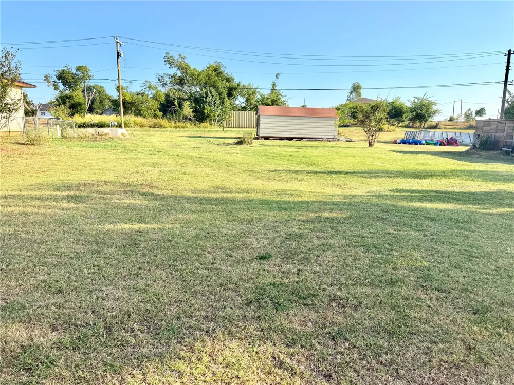 17 E Norma Avenue Sulphur, OK 73086