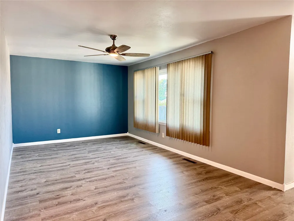 17 E Norma Avenue Sulphur, OK 73086
