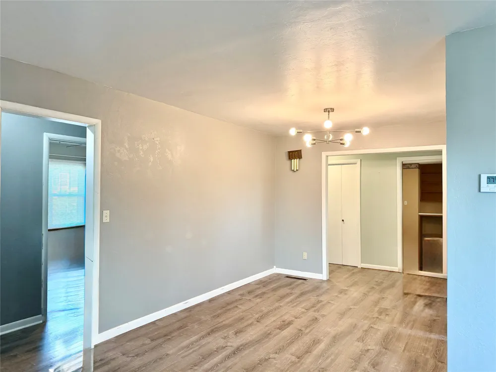 17 E Norma Avenue Sulphur, OK 73086
