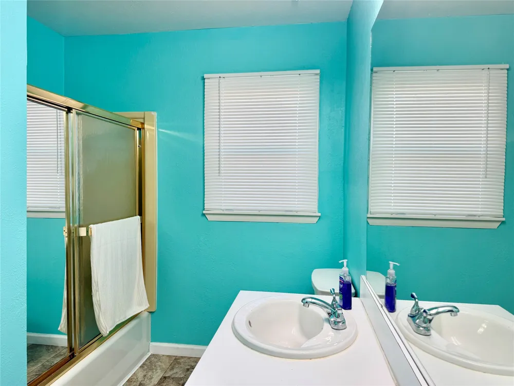 17 E Norma Avenue Sulphur, OK 73086