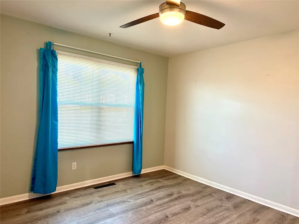 17 E Norma Avenue Sulphur, OK 73086