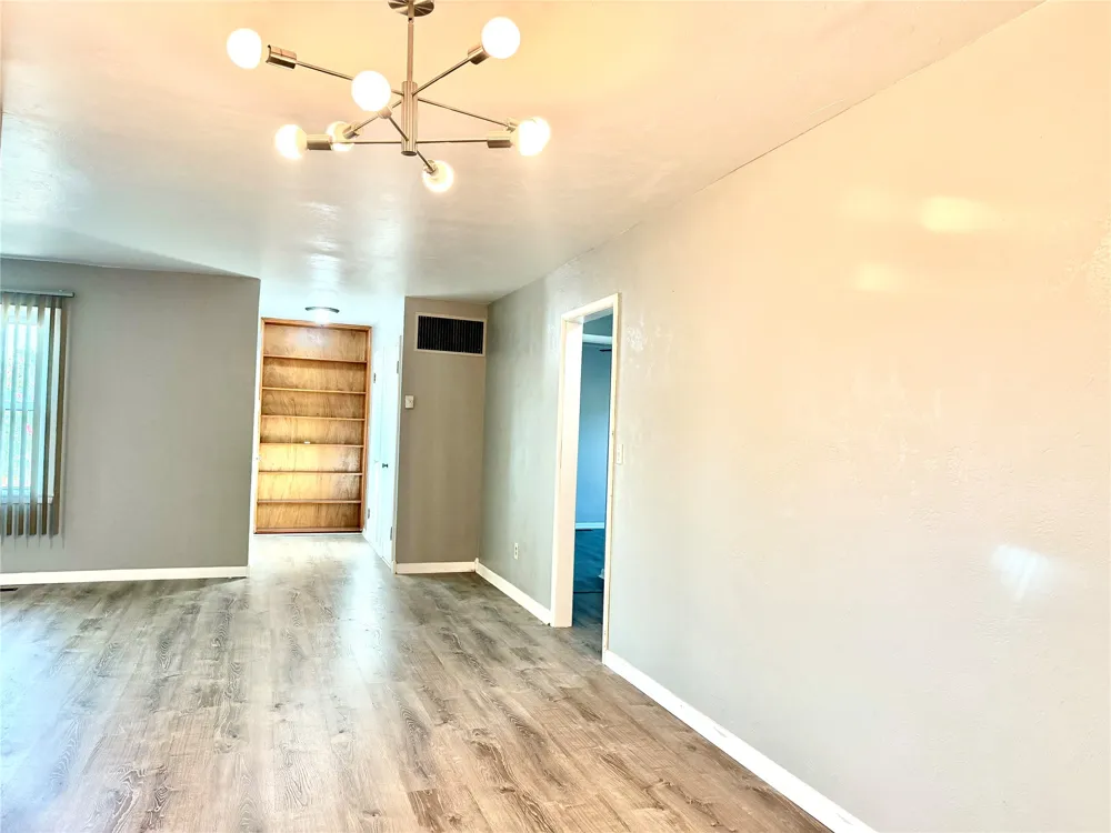17 E Norma Avenue Sulphur, OK 73086