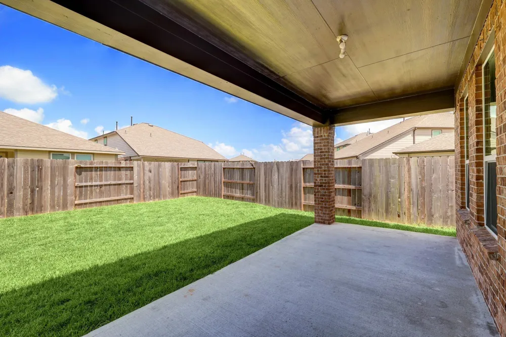 2125 Sand Lily Dr Texas City, TX 77568