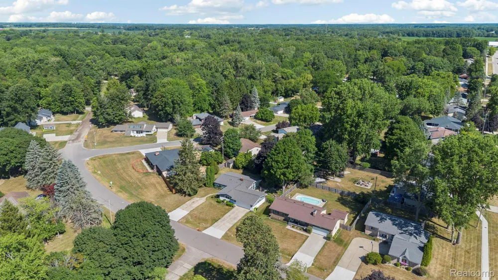 9194 Oakview Drive Swartz Creek City, MI 48473