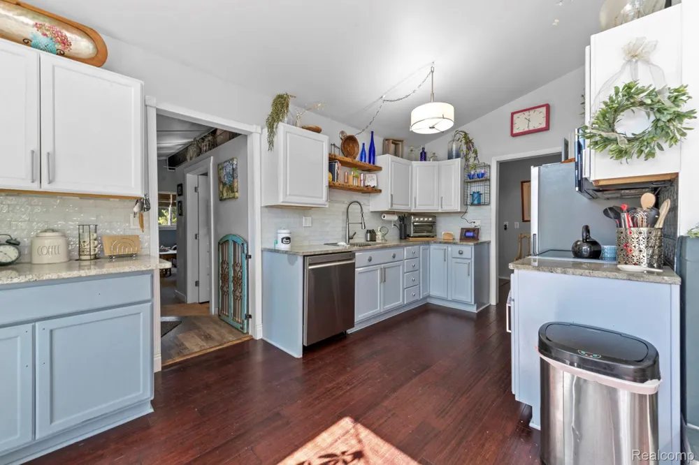 9194 Oakview Drive Swartz Creek City, MI 48473