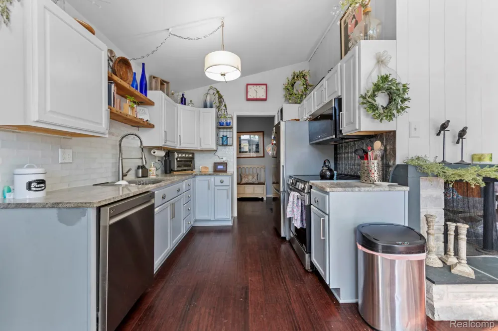 9194 Oakview Drive Swartz Creek City, MI 48473