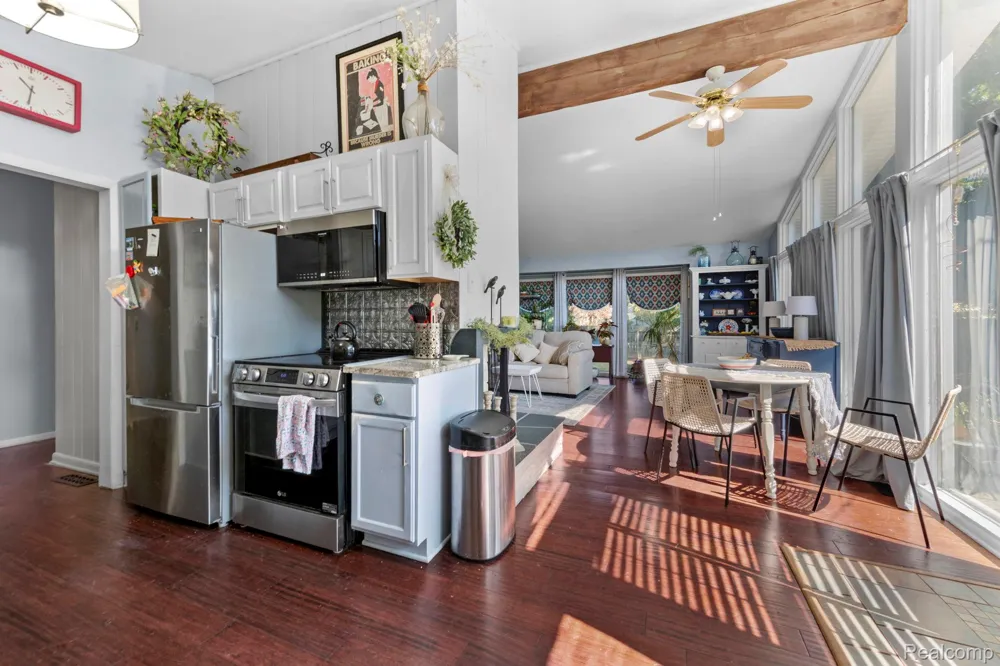 9194 Oakview Drive Swartz Creek City, MI 48473