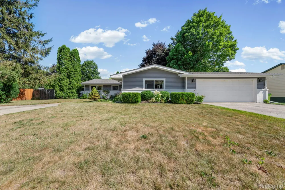 9194 Oakview Drive Swartz Creek City, MI 48473