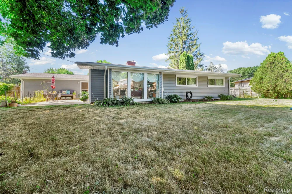 9194 Oakview Drive Swartz Creek City, MI 48473