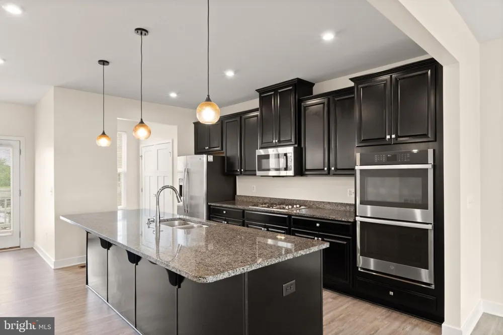 11364 WILLOW GREEN CIRCLE Manassas, VA 20109