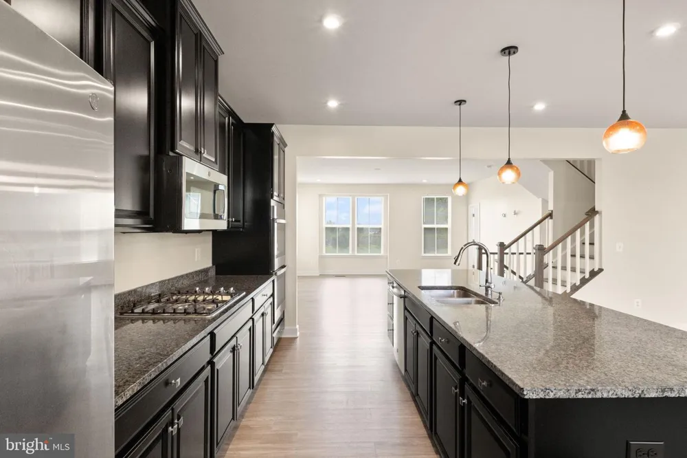11364 WILLOW GREEN CIRCLE Manassas, VA 20109