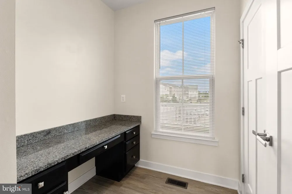 11364 WILLOW GREEN CIRCLE Manassas, VA 20109