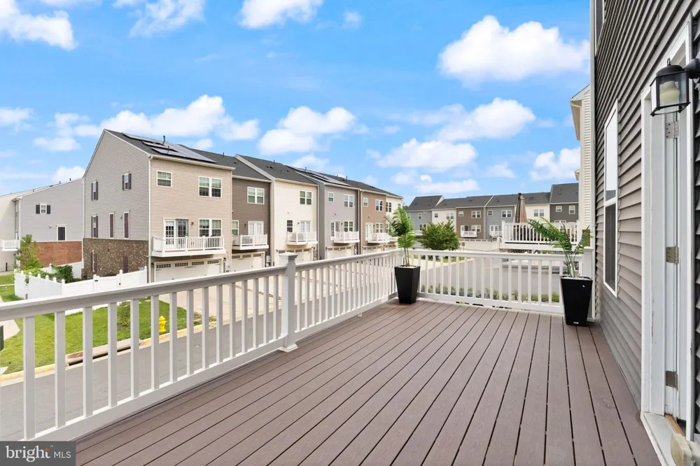 11364 WILLOW GREEN CIRCLE Manassas, VA 20109