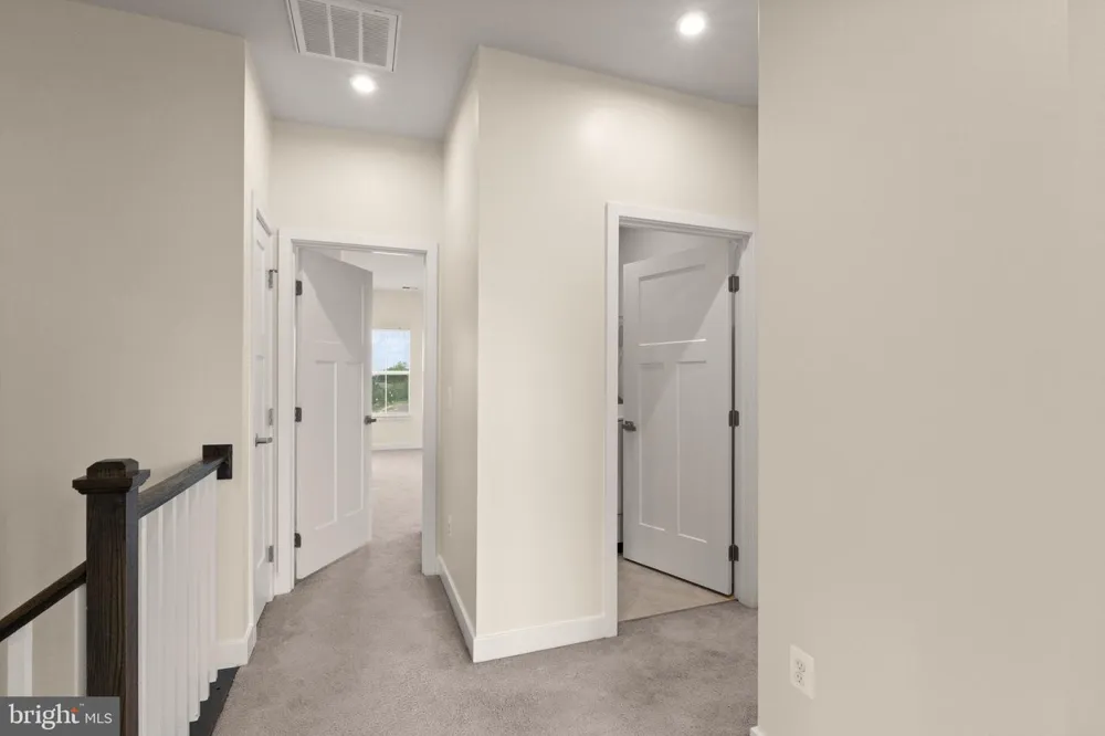 11364 WILLOW GREEN CIRCLE Manassas, VA 20109