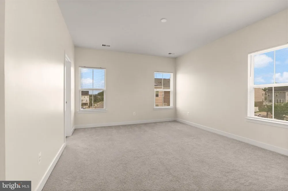 11364 WILLOW GREEN CIRCLE Manassas, VA 20109