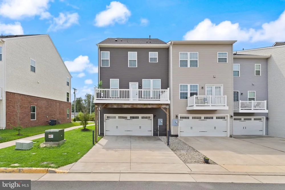 11364 WILLOW GREEN CIRCLE Manassas, VA 20109