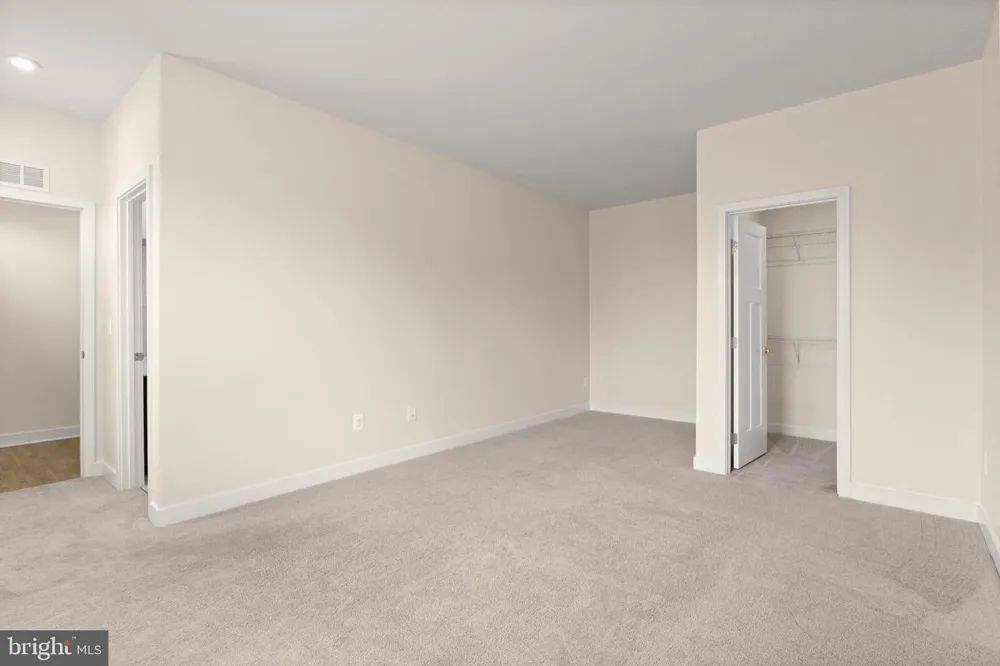 11364 WILLOW GREEN CIRCLE Manassas, VA 20109