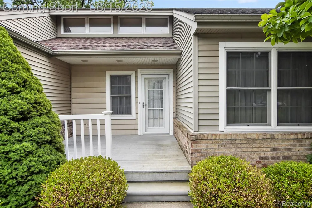 2805 Coral Brighton Township, MI 48114