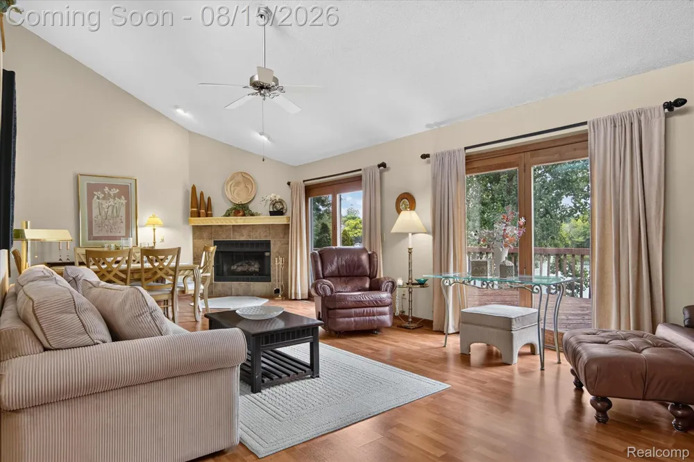 2805 Coral Brighton Township, MI 48114
