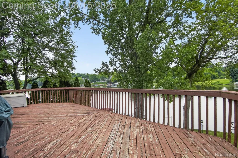 2805 Coral Brighton Township, MI 48114