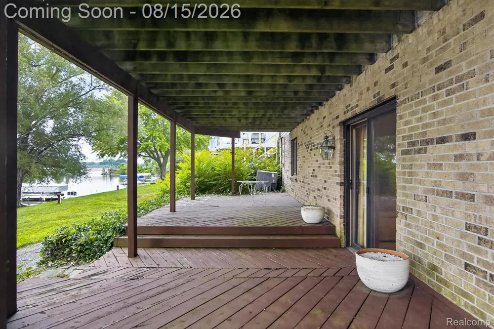 2805 Coral Brighton Township, MI 48114