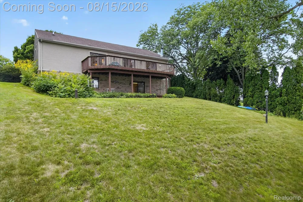2805 Coral Brighton Township, MI 48114