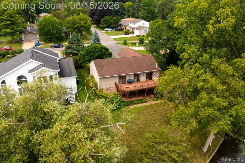 2805 Coral Brighton Township, MI 48114