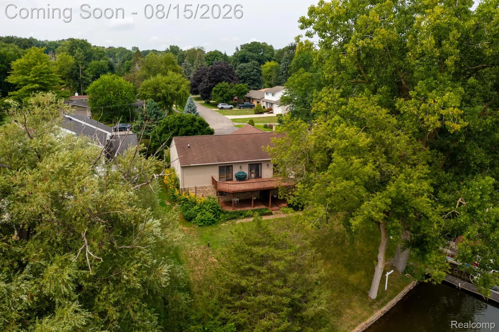 2805 Coral Brighton Township, MI 48114